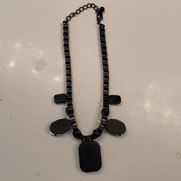 Dramatic Statement Necklace!!! - Picture 5 of 6